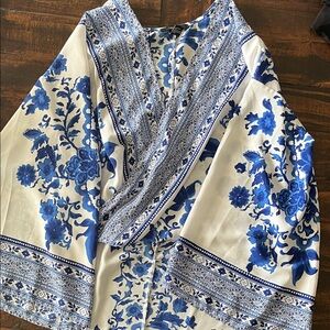 Forever 21 Blue and White Floral Wrap Top